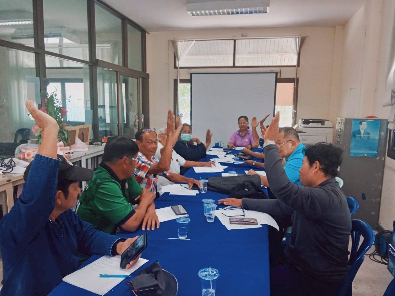 พช.ไทรน้อย เร่งขับเคลื่อนงานผู้นำ อช.ร่วมฝ่าวิกฤตพลังงาน