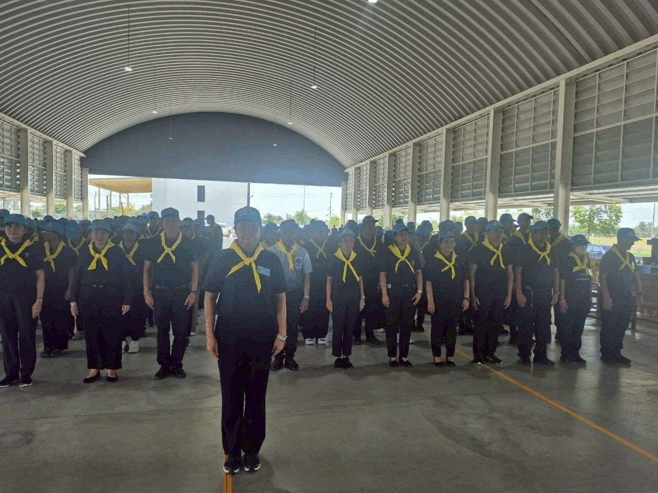 พช.ไทรน้อย ร่วมกิจกรรมจิตอาสาพระราชทานเทิดทูนสถาบันหลักของชาติ