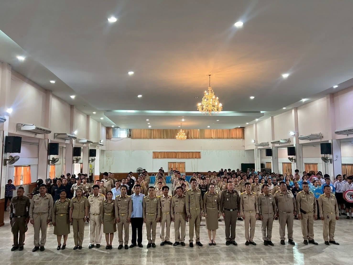 พช.ไทรน้อย ร่วมกิจกรรมปล่อยแถว "Operation 90 Days" ผ่าแผนยุทธการ 90 วัน พิฆาตยาเสพติด อำเภอไทรน้อย